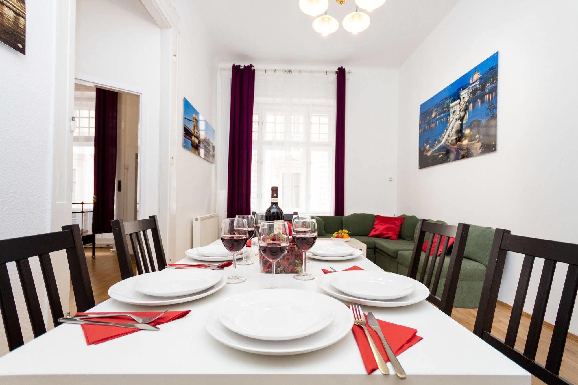 Grand Boulevard Apartments Budapest Ngoại thất bức ảnh