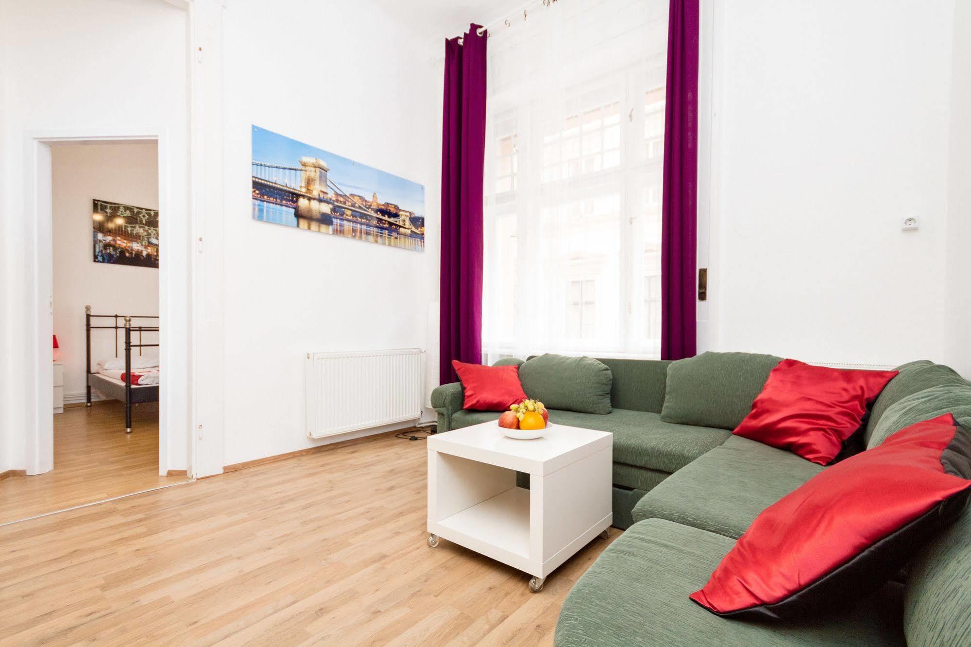 Grand Boulevard Apartments Budapest Ngoại thất bức ảnh